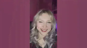 Слышь малая, будешь моей мамой?